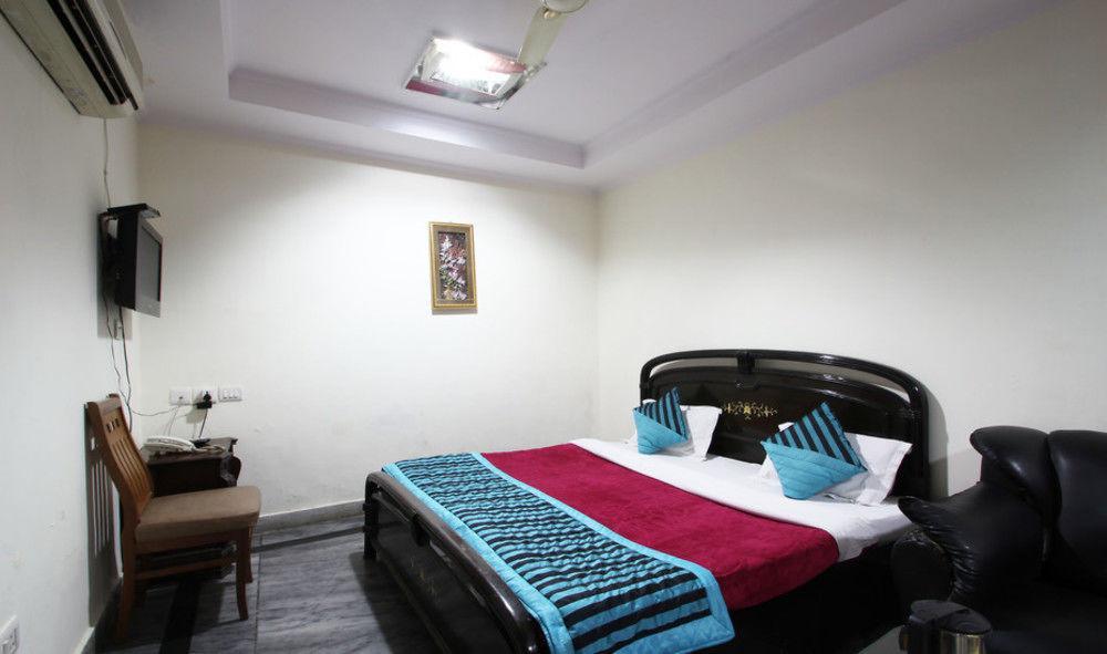 Hotel Airport Inn Нью-Делі Екстер'єр фото