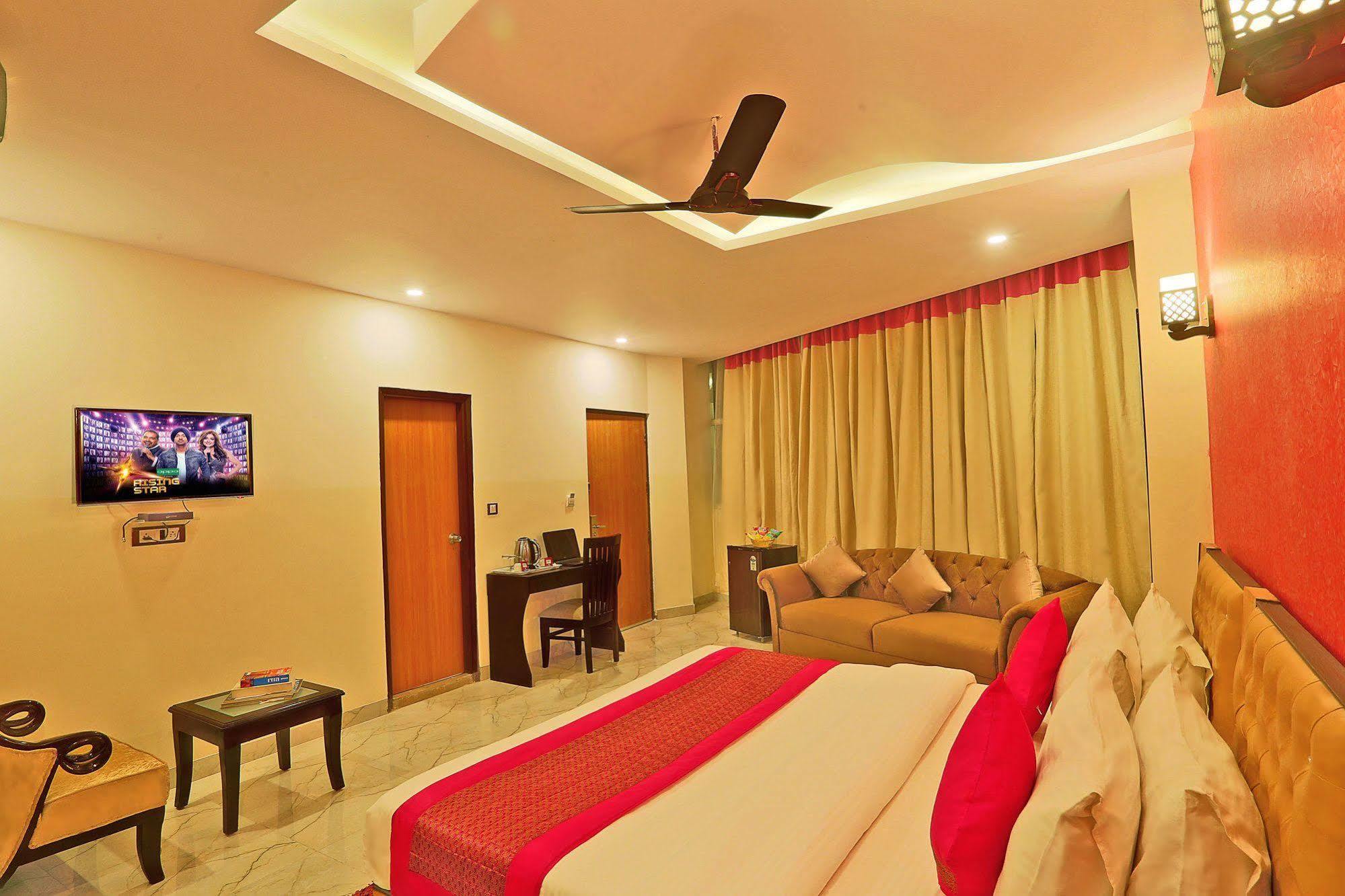 Hotel Airport Inn Нью-Делі Екстер'єр фото