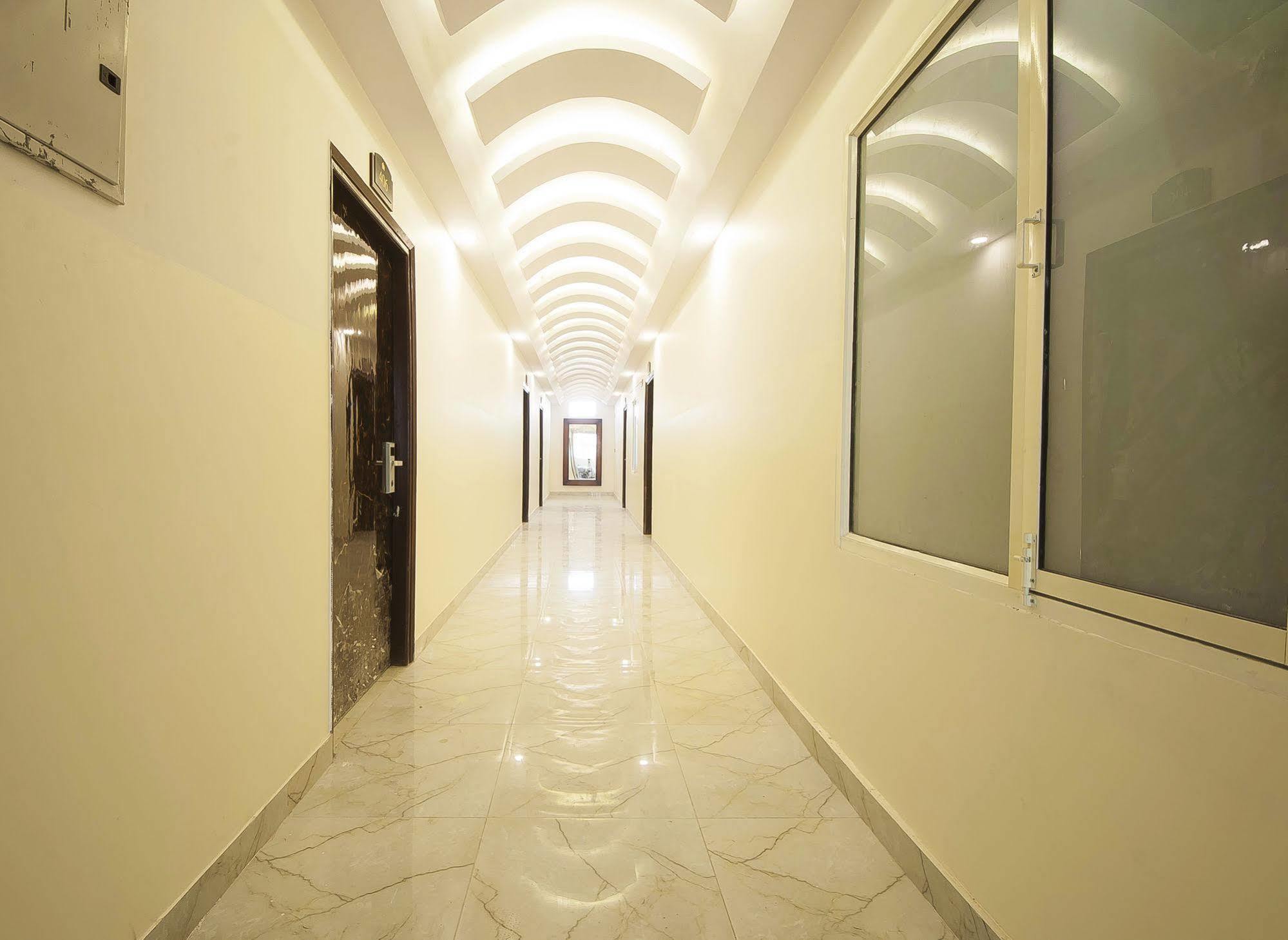 Hotel Airport Inn Нью-Делі Екстер'єр фото