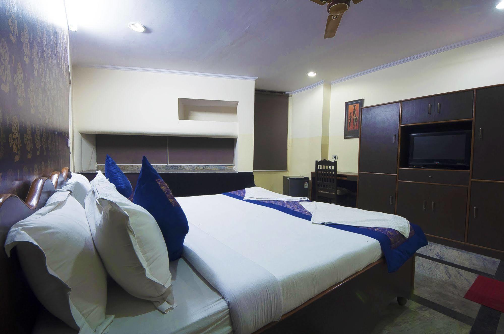 Hotel Airport Inn Нью-Делі Екстер'єр фото